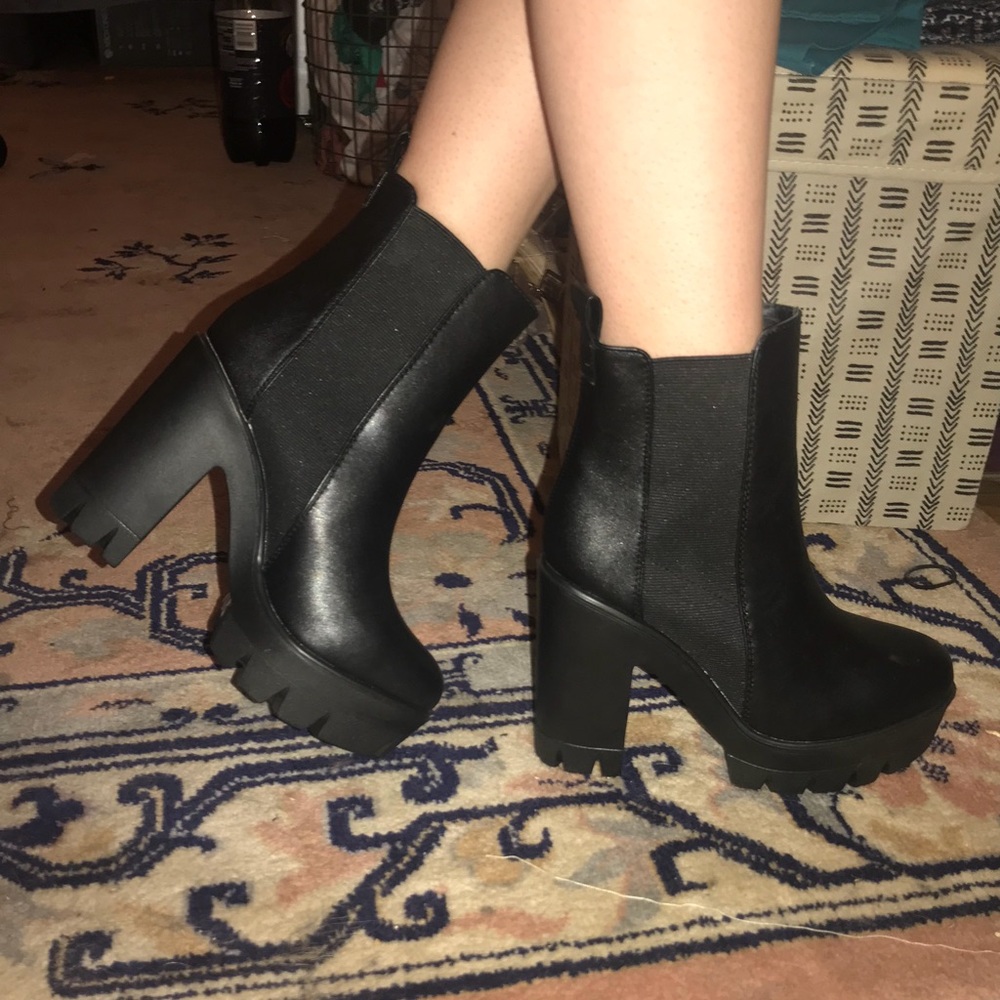 platform leather chelsea boots NWT